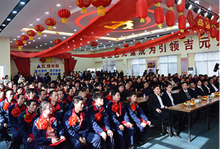 自治区党委组织部传达学习贯彻党的十九届五中全会精神